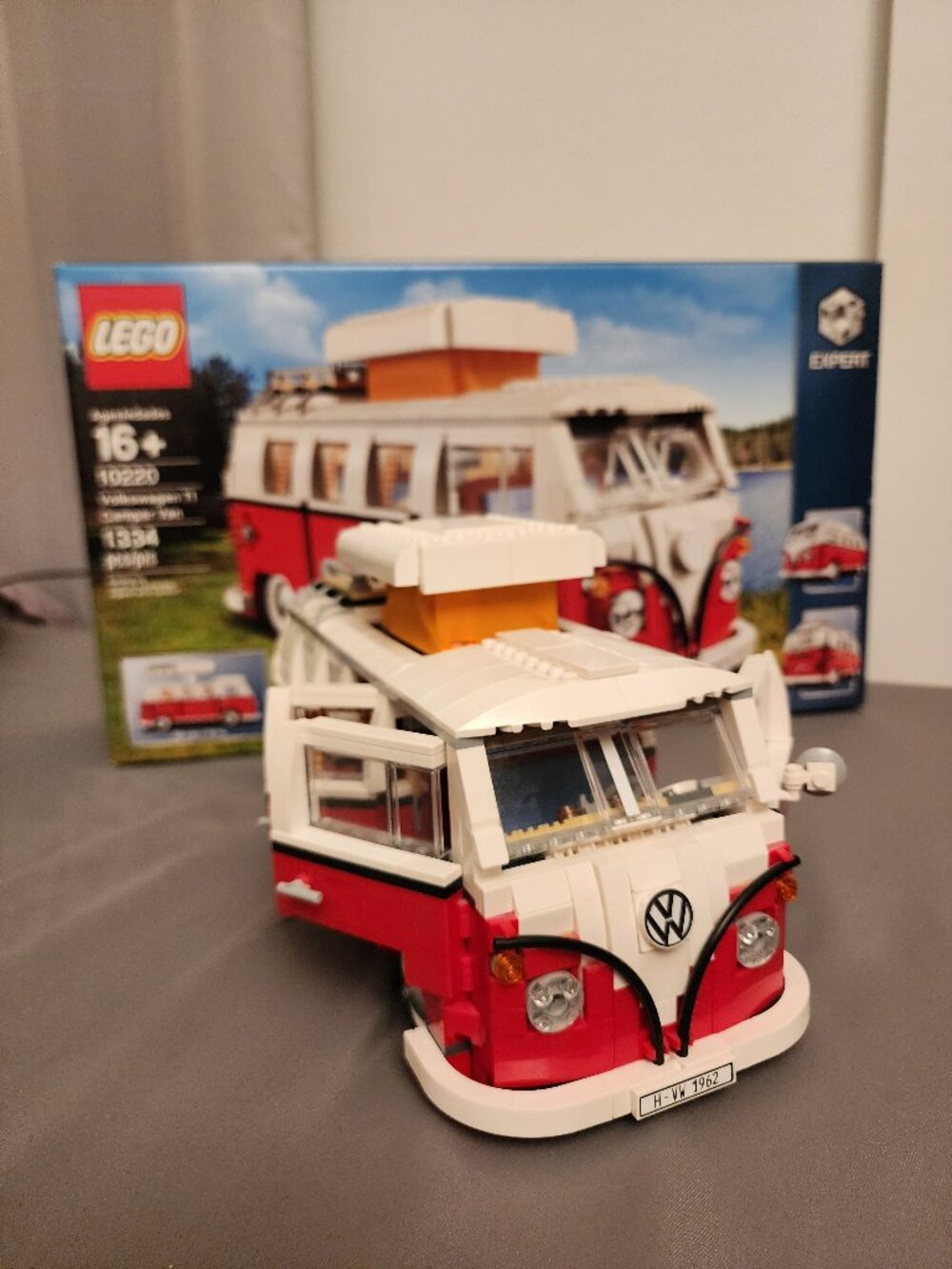 LEGO Volkswagen T1 Camper Van 10220 Complete Retired Set